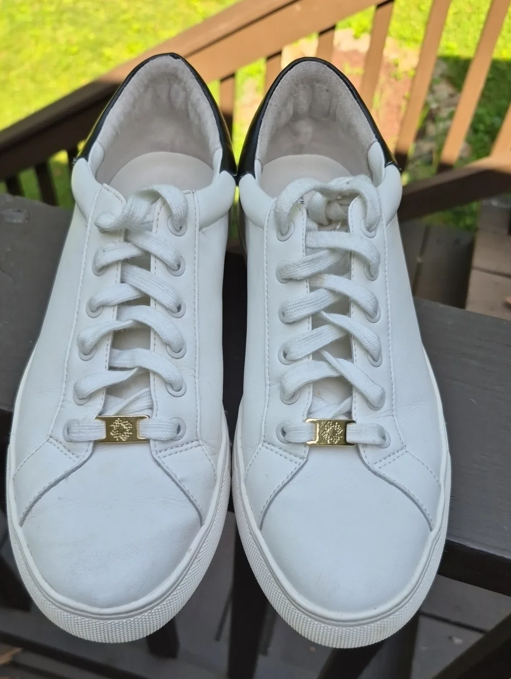 WHBM White black  Leather Fashion Women's Sneakers Kicks SZ 9M